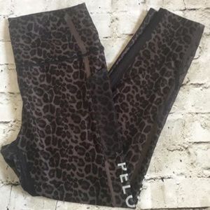 XXL WITH leopard green peloton leggings